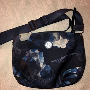 Lululemon crossbody purse
